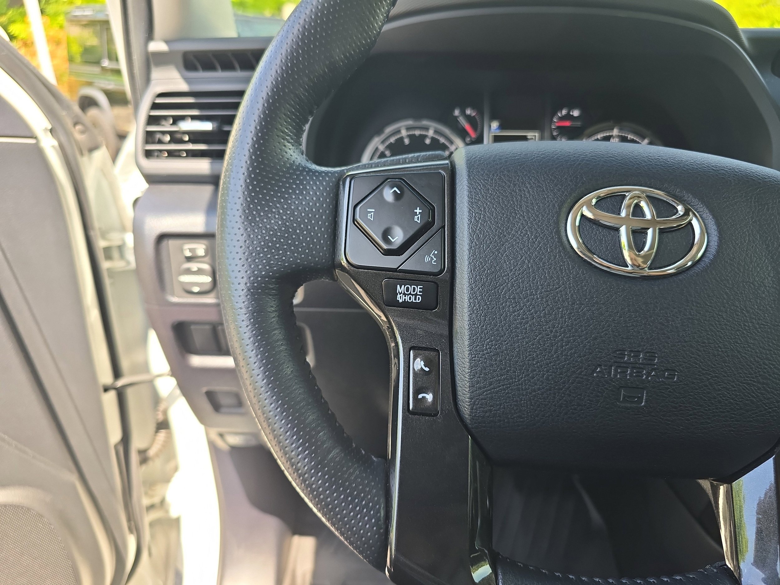 Used 2023 Toyota 4Runner TRD Off-Road Premium w/ Moonroof Package AWD/4WD image 33