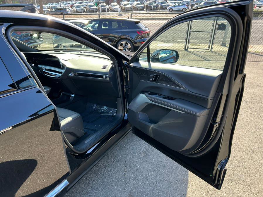 Used 2024 Cadillac Lyriq Luxury w/ LPO, Floor Liner Package image 44