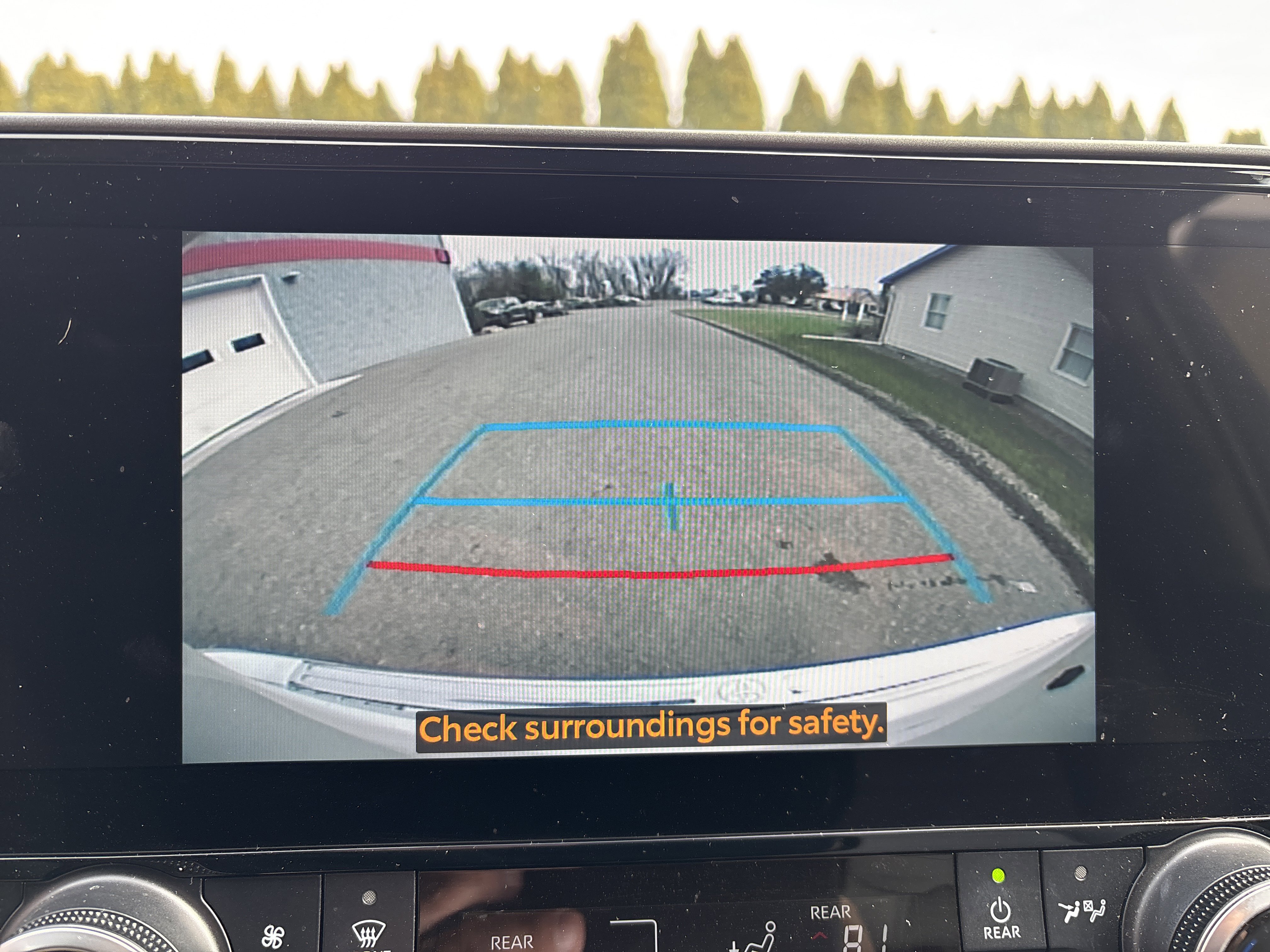 Used 2024 Toyota Highlander XLE image 28