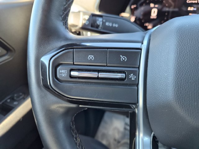 Used 2024 Chevrolet Colorado LT w/ LT Convenience Package II AWD/4WD image 19