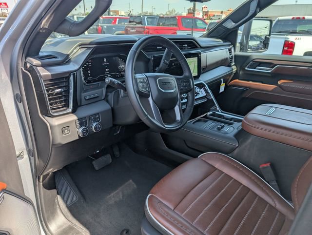 Used 2025 GMC Sierra 2500 Denali Ultimate image 13