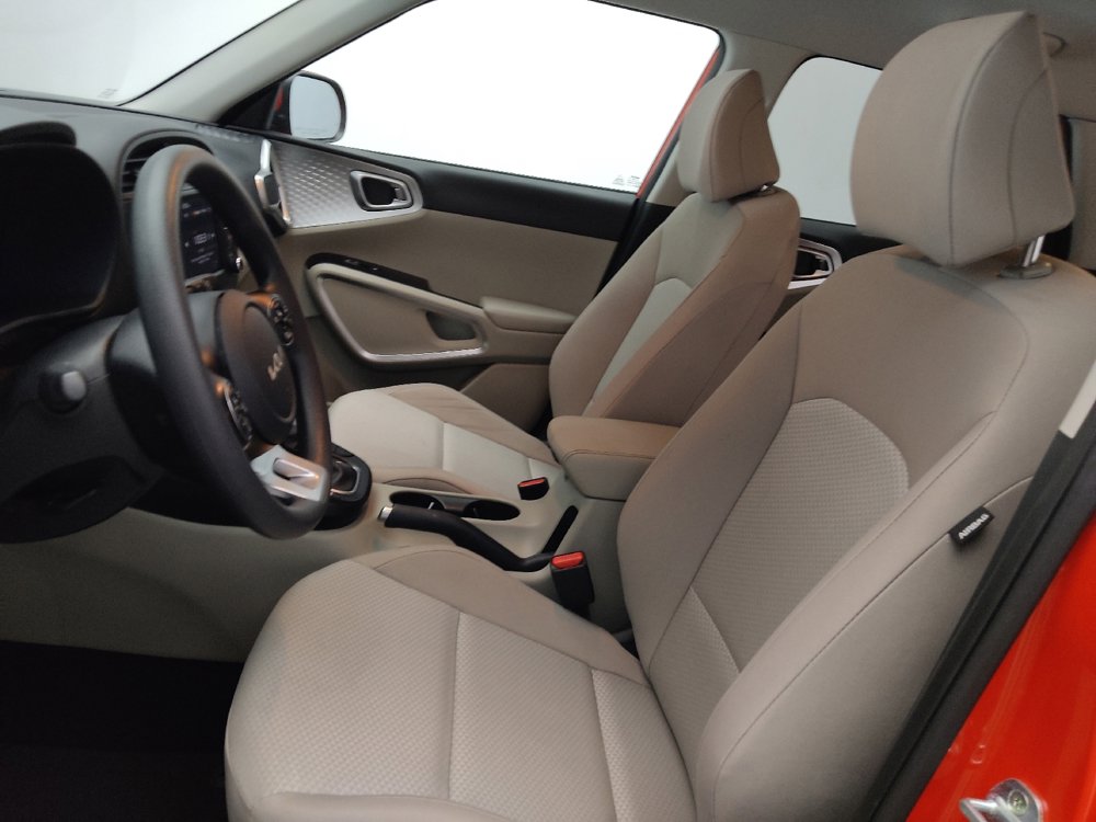 Used 2022 Kia Soul LX FWD image 17