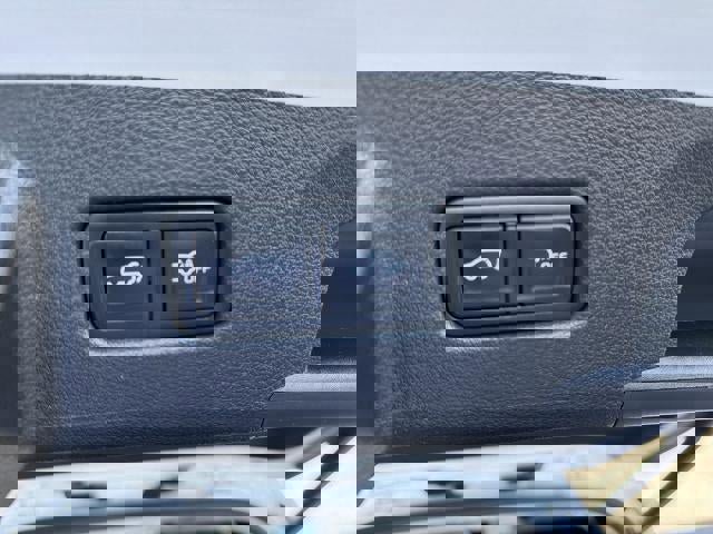 Used 2023 Kia Telluride EX w/ EX Captain's Chair Package image 18