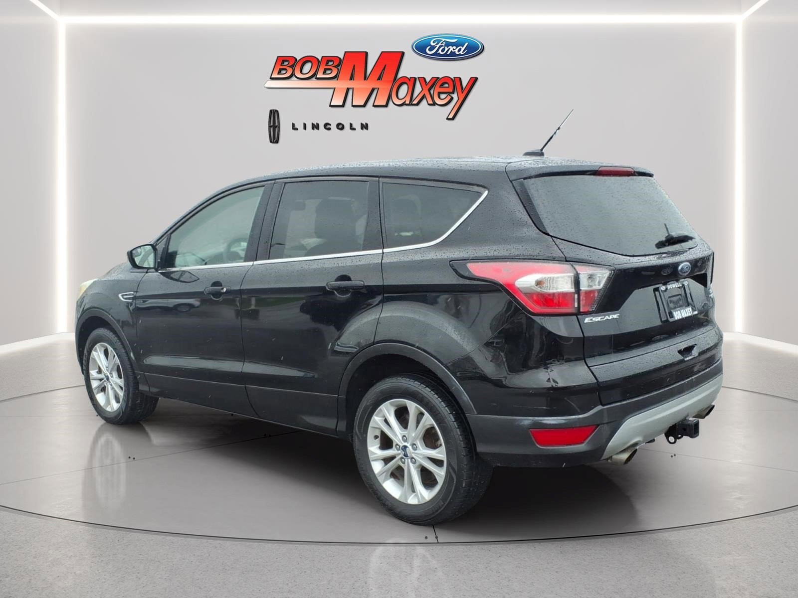 Used 2017 Ford Escape SE image 7