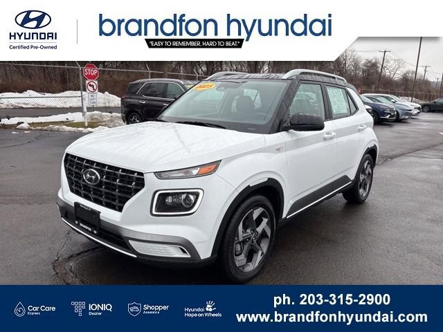 Certified 2025 Hyundai Venue Limited FWD image 3
