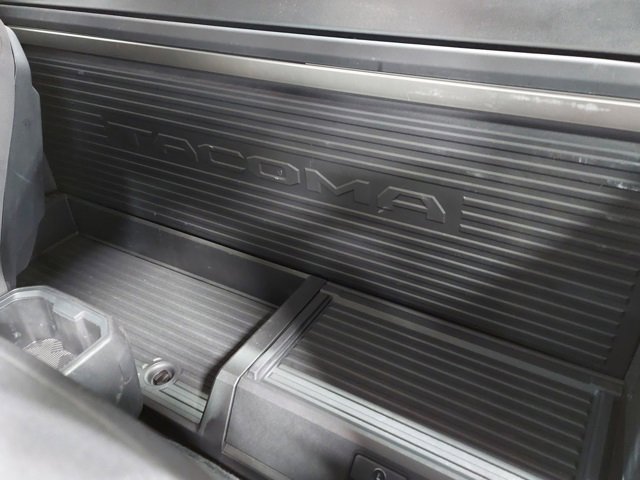 Used 2024 Toyota Tacoma SR image 32