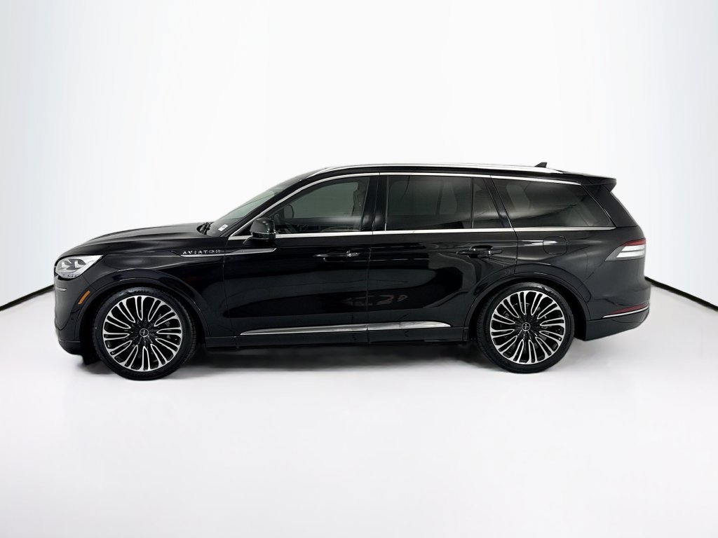 Used 2023 Lincoln Aviator Black Label w/ Dynamic Handling Package AWD/4WD image 8