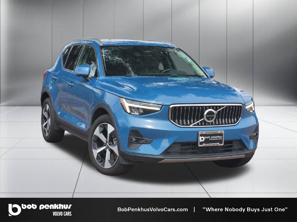 Used 2025 Volvo XC40 B5 Plus AWD/4WD 360° Tour
