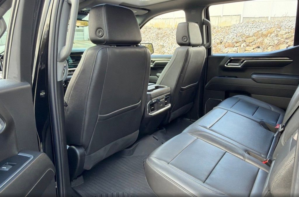 Used 2023 Chevrolet Silverado 1500 LTZ w/ LTZ Premium Package image 9