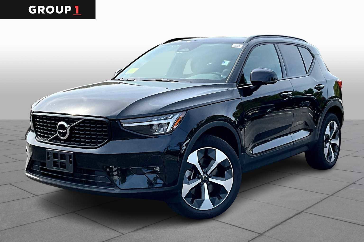 Certified 2023 Volvo XC40 B5 Plus w/ Driver Assist Package image 1