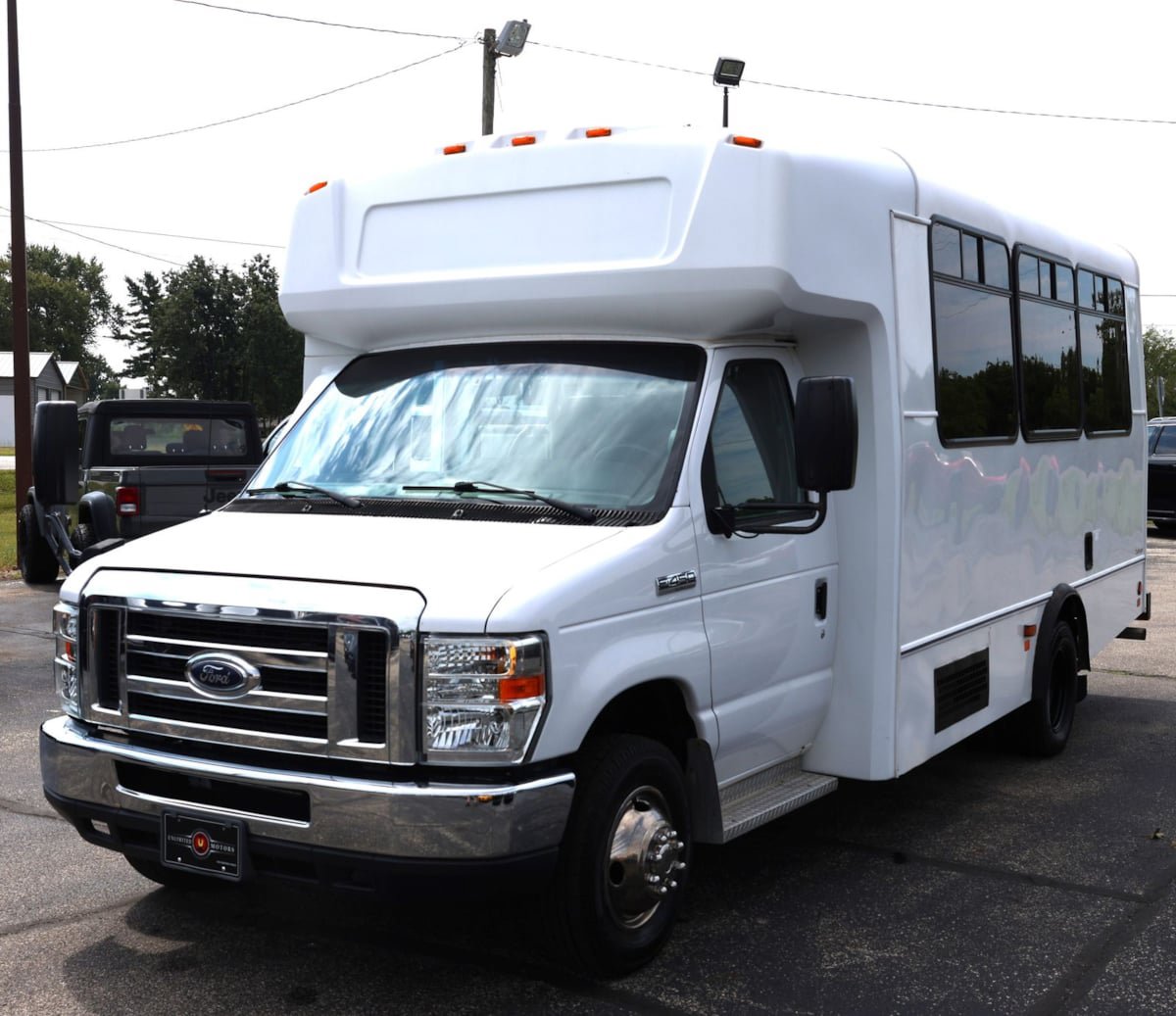 Used 2016 Ford E-450 and Econoline 450 Super Duty w/ Shuttle Bus Prep Package