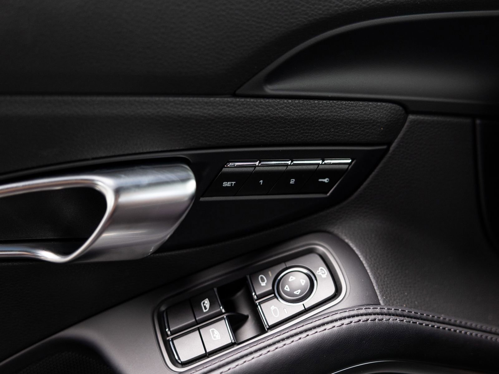 Certified 2025 Porsche 718 Cayman RWD image 34