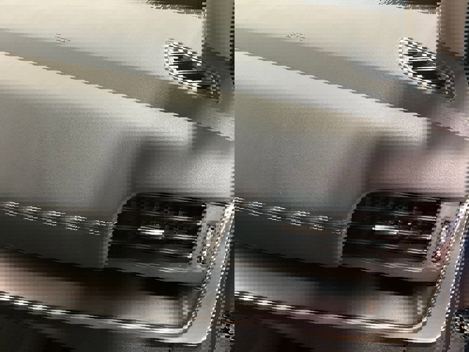 Used 2024 Nissan Rogue SV image 12