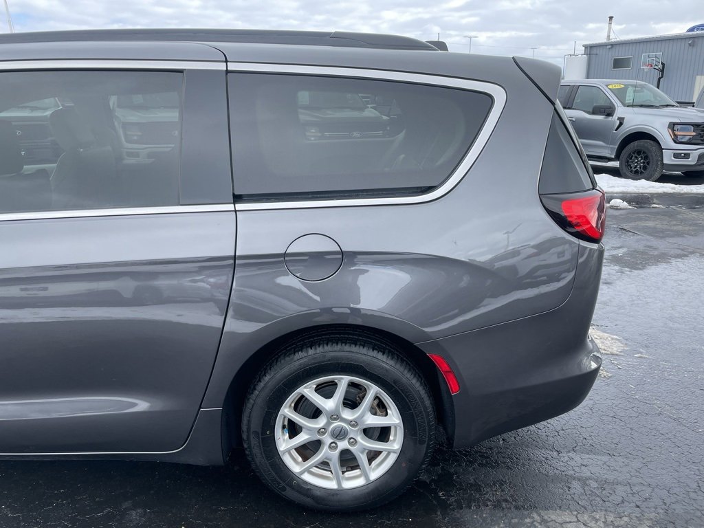 Used 2021 Chrysler Voyager Lxi image 37