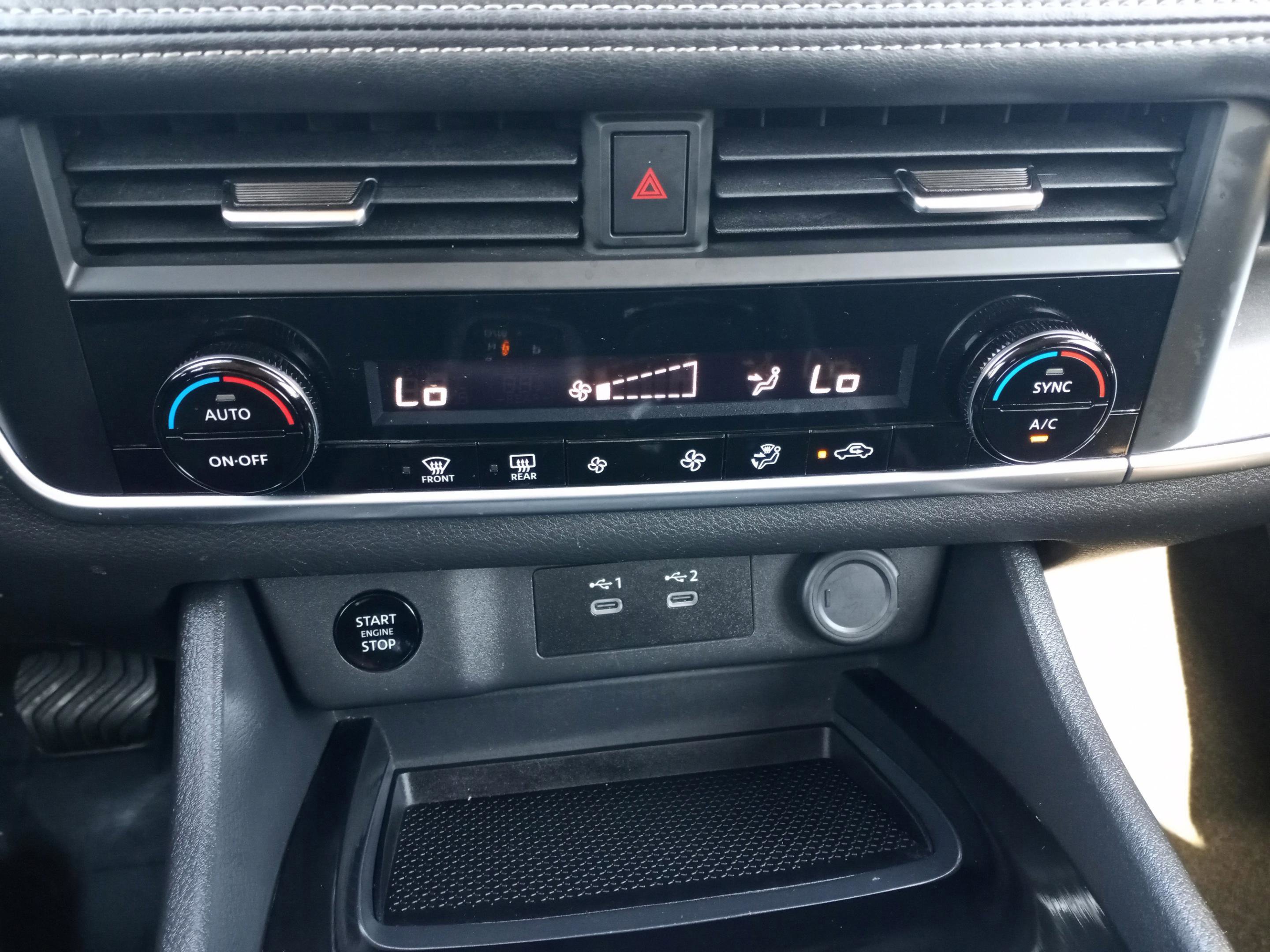 Used 2024 Nissan Rogue SV image 17