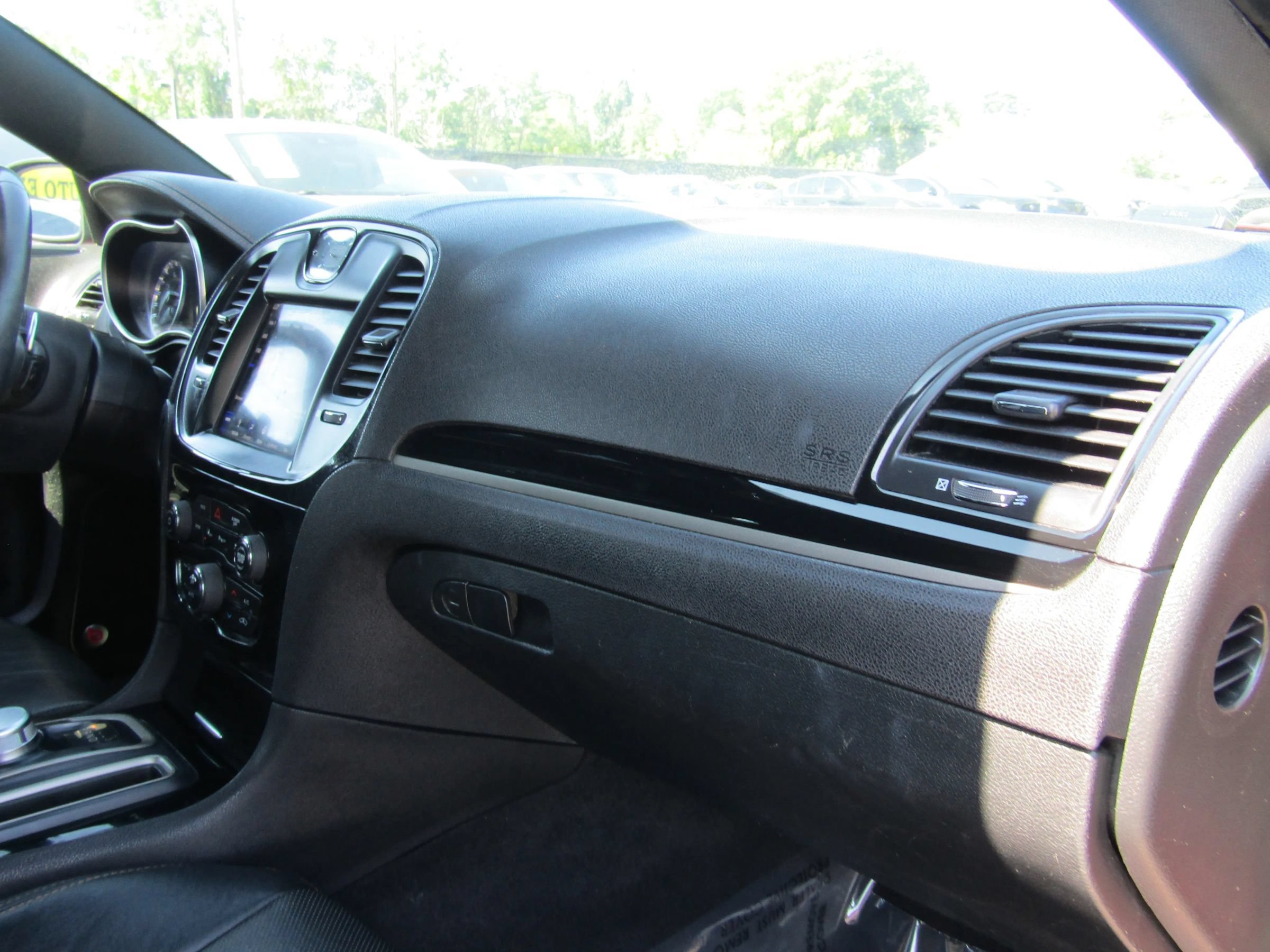 Used 2018 Chrysler 300 S w/ Safetytec Plus Group AWD/4WD image 17