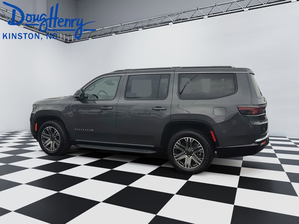 Used 2024 Jeep Wagoneer Series II w/ Flexible Seating Group RWD image 3