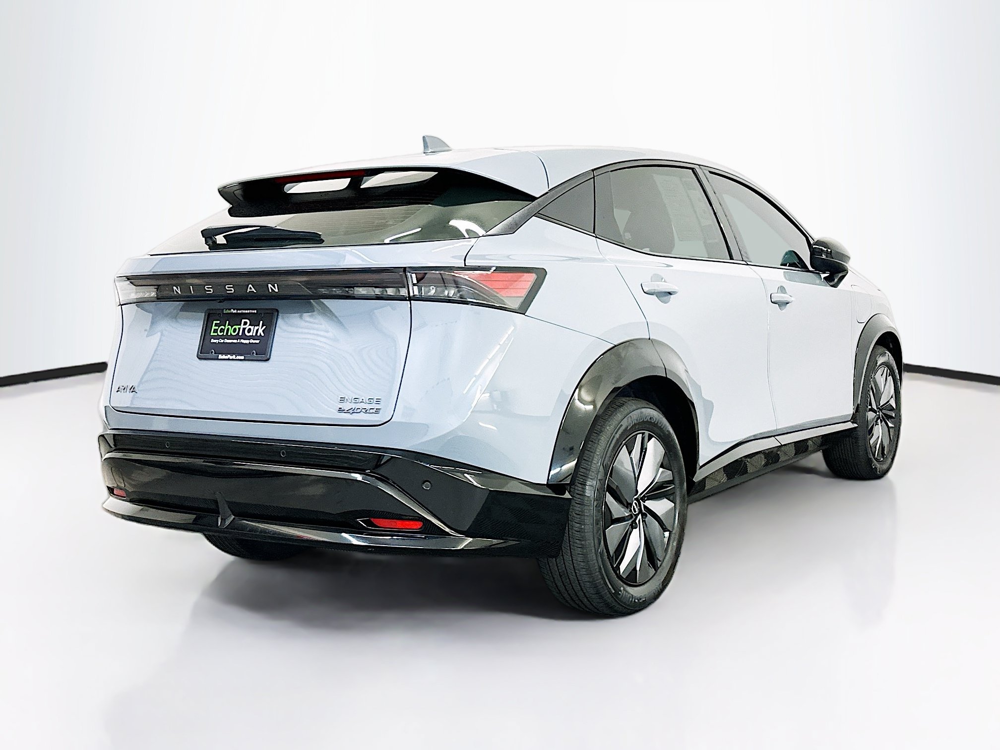 Used 2024 Nissan Ariya AWD image 9