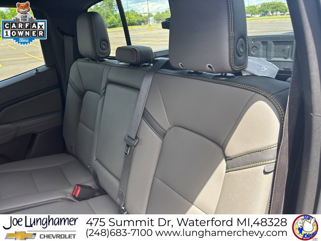 Used 2025 Chevrolet Colorado ZR2 w/ Technology Package AWD/4WD image 13