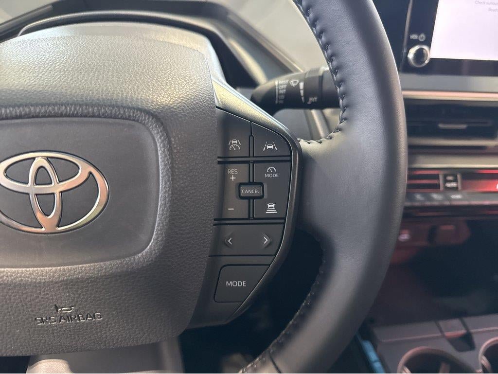 Used 2025 Toyota Prius LE FWD image 23