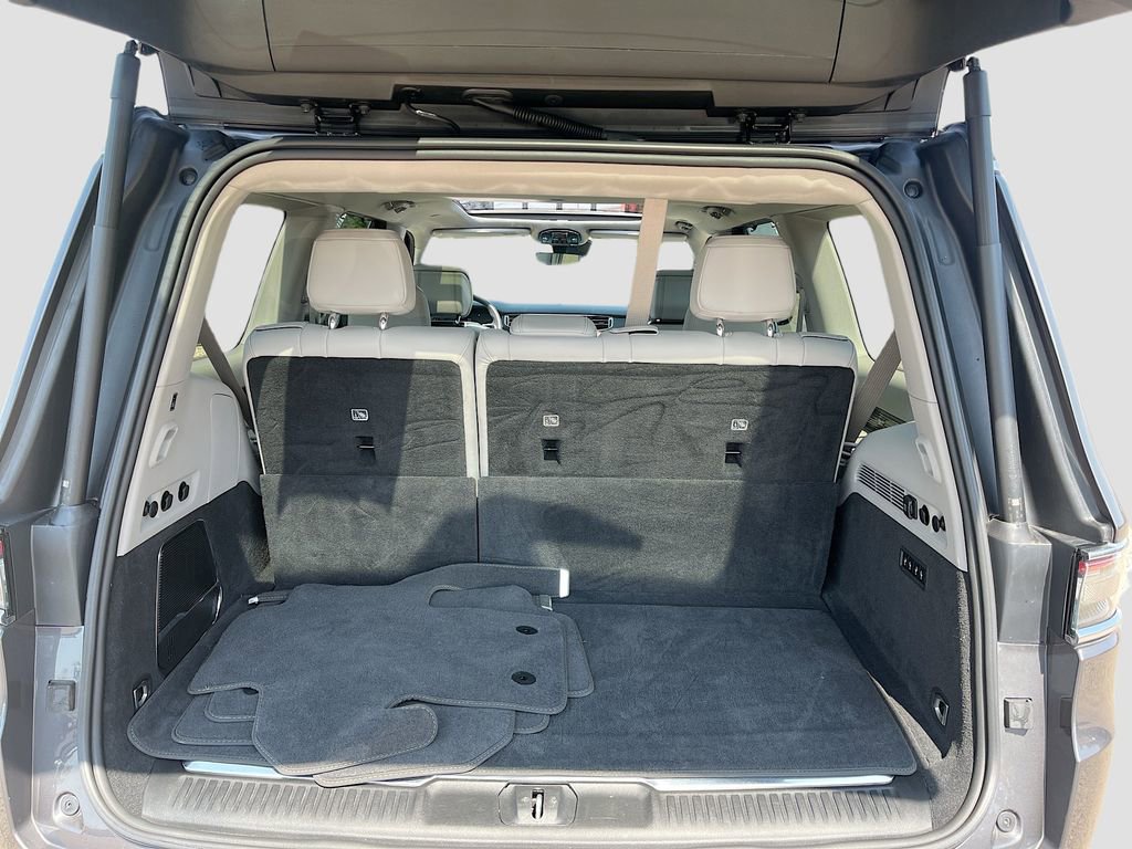Used 2023 Jeep Grand Wagoneer 4WD image 27