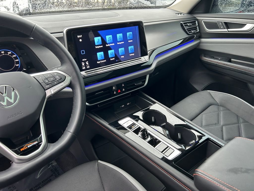 Used 2024 Volkswagen Atlas Peak Edition SE image 20