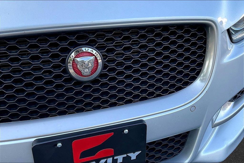 Used 2017 Jaguar XE R-Sport AWD/4WD image 30