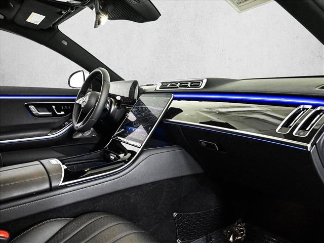 Used 2023 Mercedes-Benz S 500 4MATIC w/ AMG Line image 24