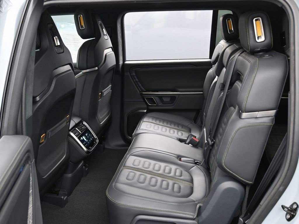 Used 2022 Rivian R1S Launch Edition image 28