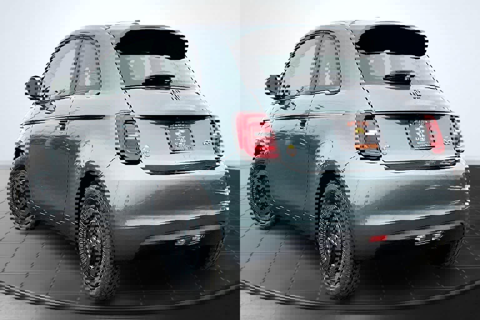 New 2025 FIAT 500 e image 4