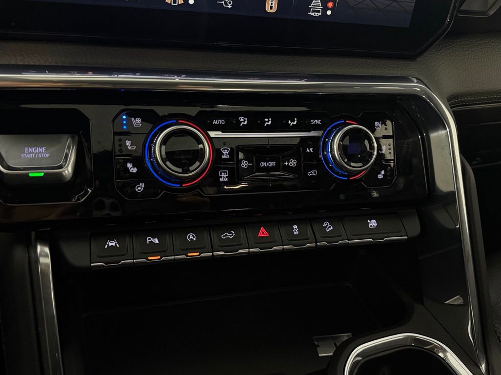 Used 2024 GMC Sierra 1500 Denali w/ Technology Package AWD/4WD image 17