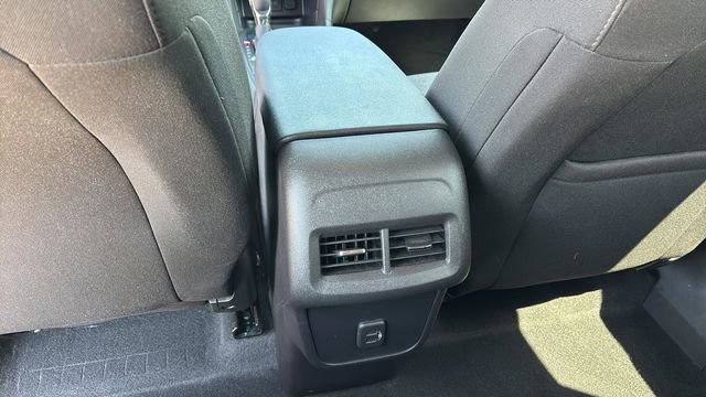 Used 2024 Chevrolet Equinox LT image 19