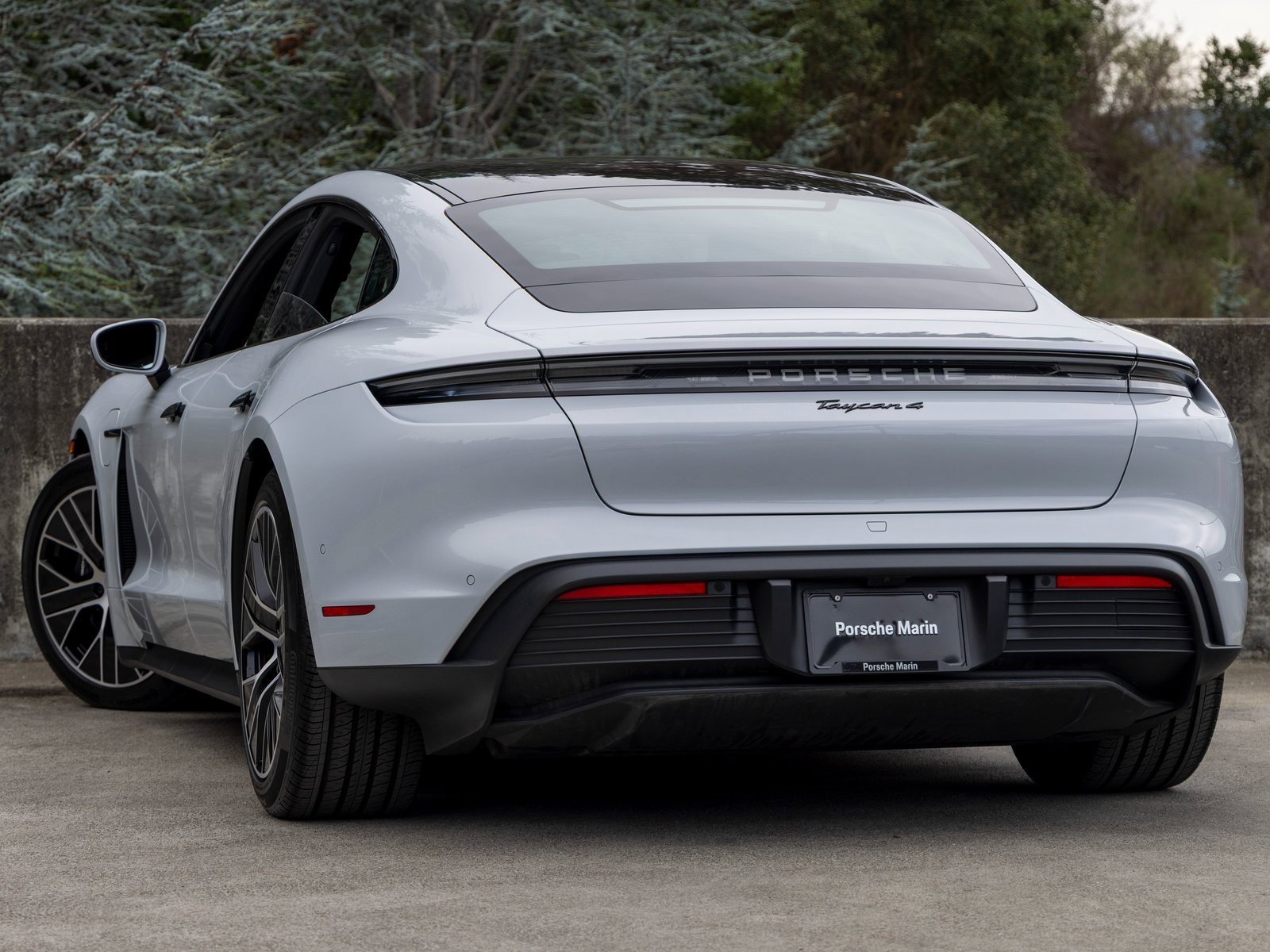 New 2025 Porsche Taycan image 3