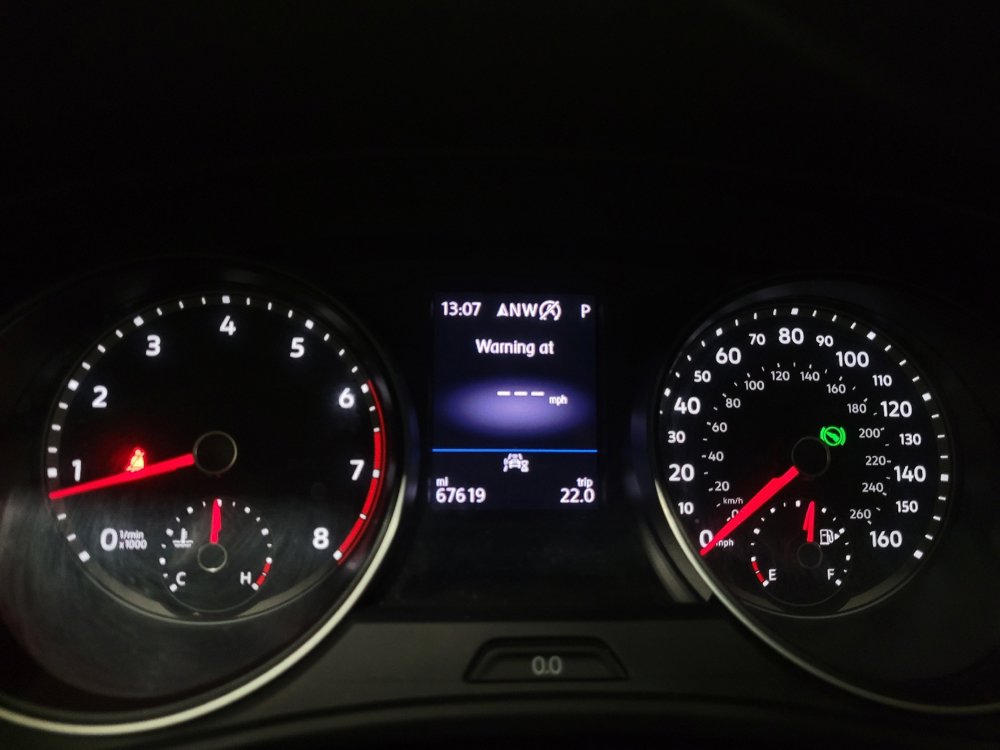 Used 2020 Volkswagen Atlas Cross Sport SE w/ Panoramic Sunroof Package image 23