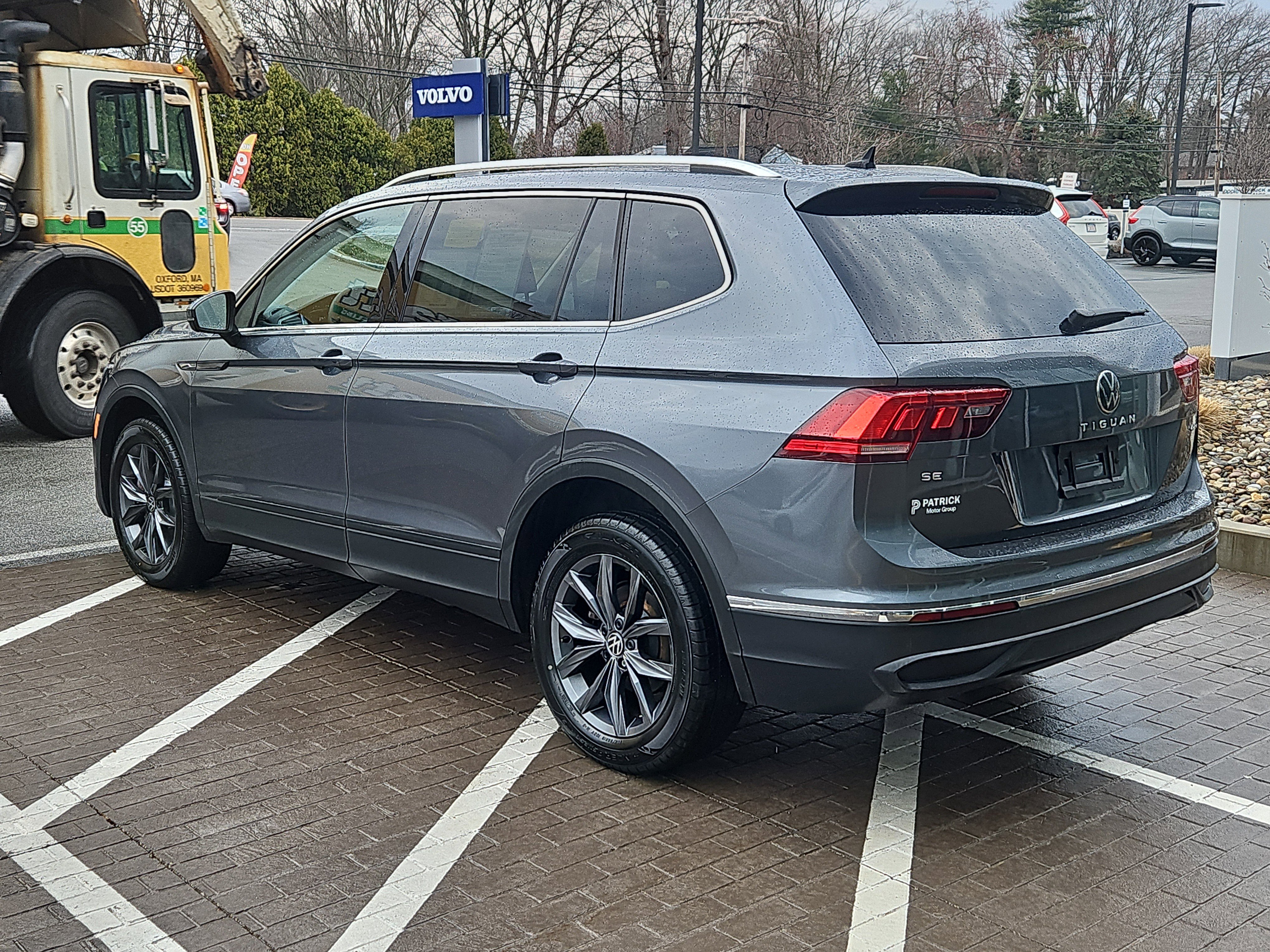 Certified 2022 Volkswagen Tiguan SE w/ Panoramic Sunroof Package image 25