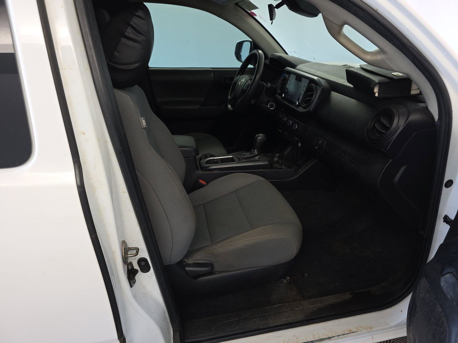 Used 2020 Toyota Tacoma SR AWD/4WD image 7