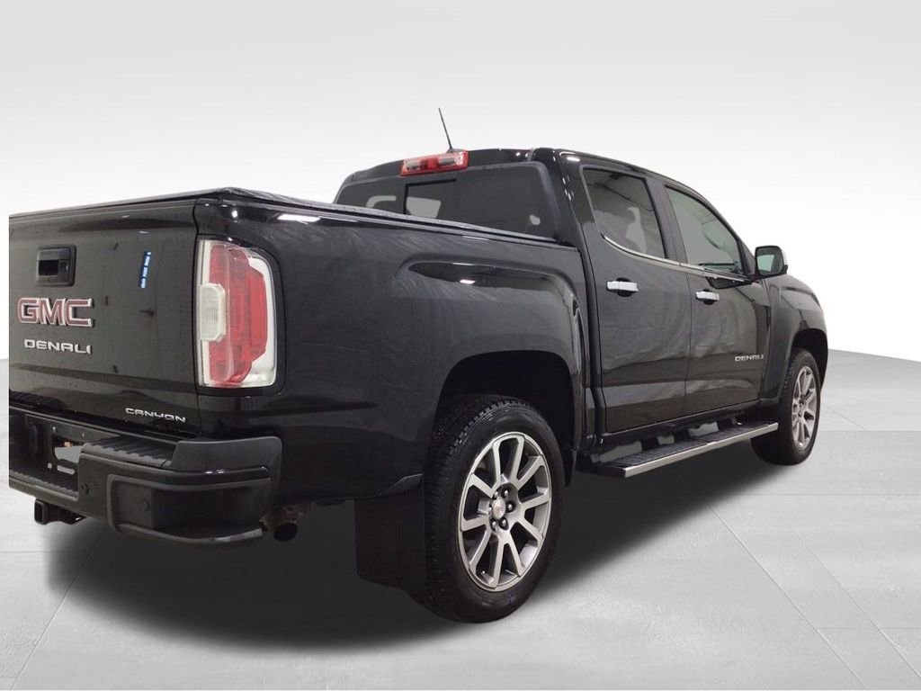Used 2022 GMC Canyon Denali image 4