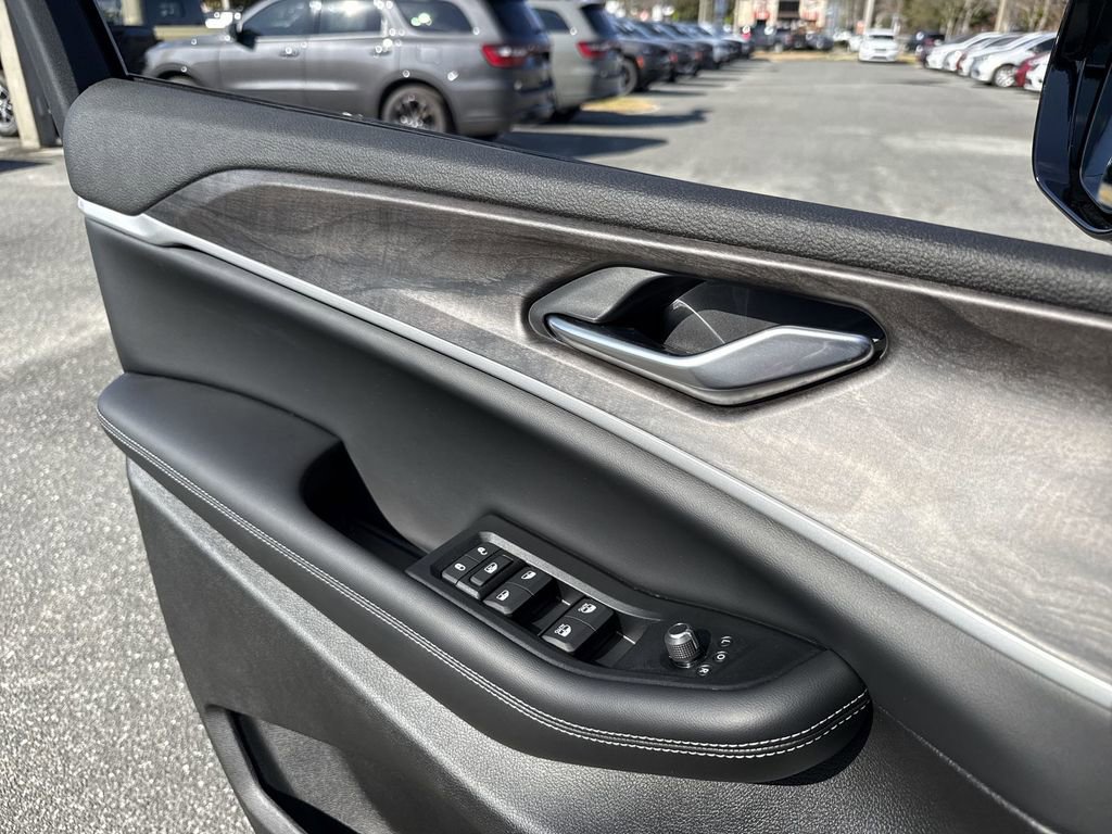 New 2026 Jeep Grand Cherokee Altitude AWD/4WD image 11