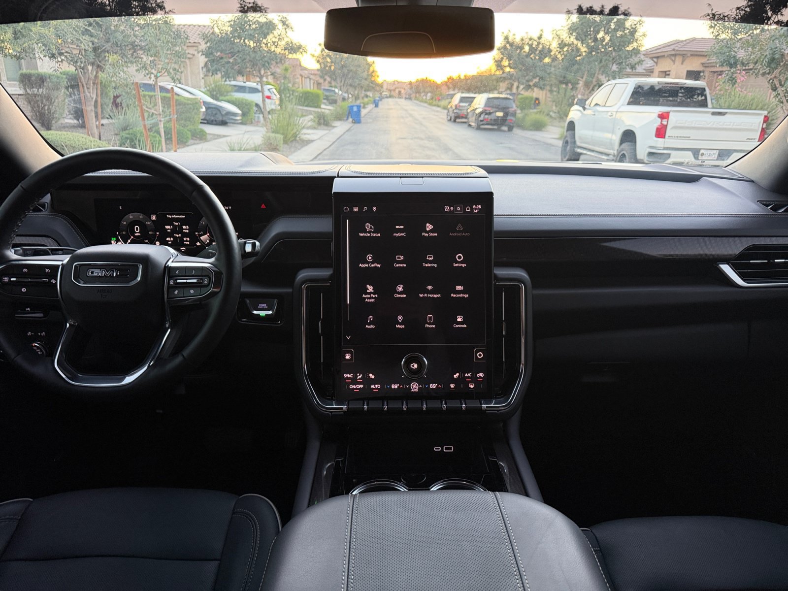 Used 2026 GMC Yukon Elevation AWD/4WD image 10