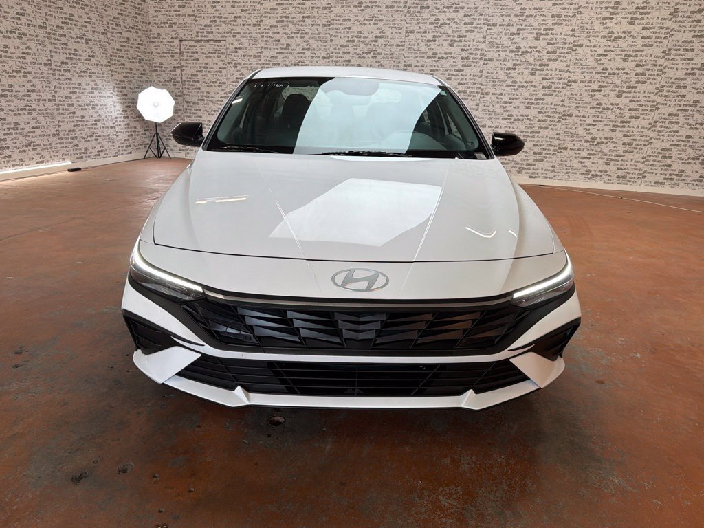 Certified 2026 Hyundai Elantra Sport FWD image 2