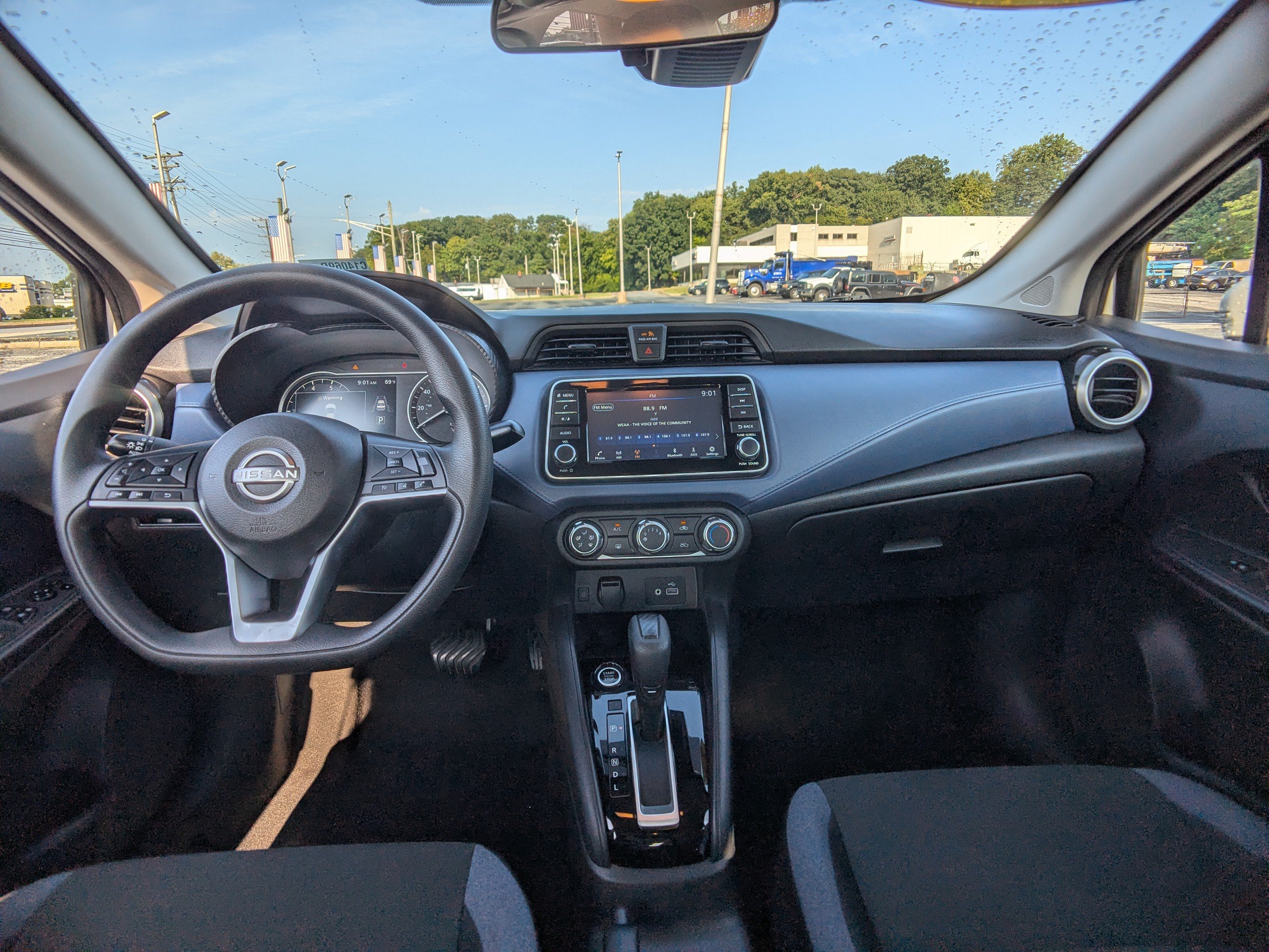 Used 2024 Nissan Versa SV FWD image 16