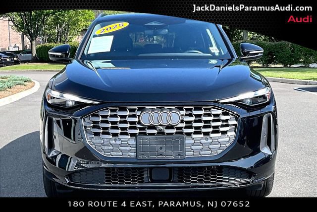 Used 2025 Audi Q5 Premium w/ Convenience Package AWD/4WD image 3
