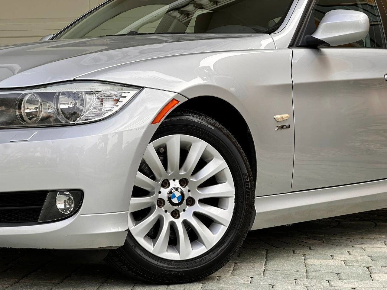 Used 2009 BMW 328i xDrive 328i xDrive AWD 4dr Sedan SULE image 3