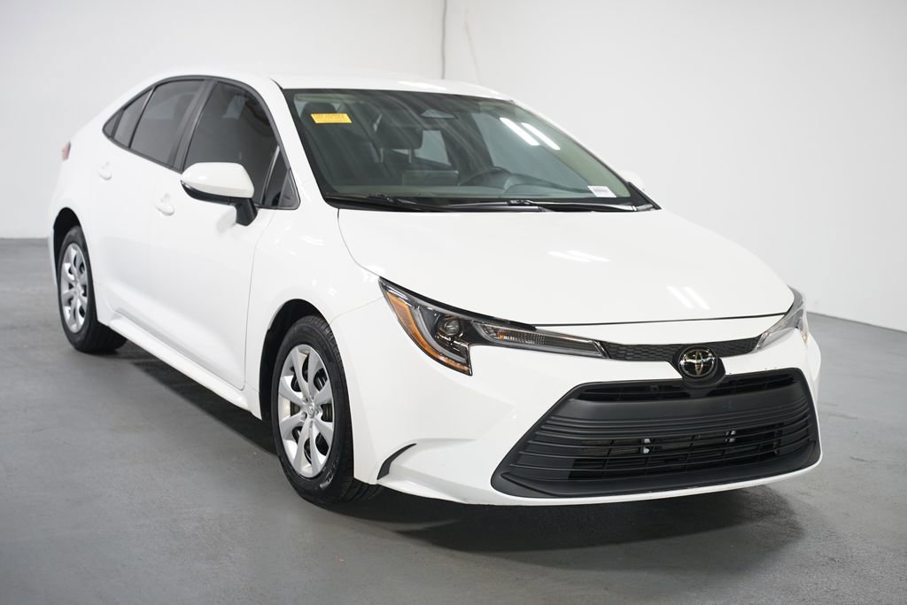 Certified 2024 Toyota Corolla LE image 3