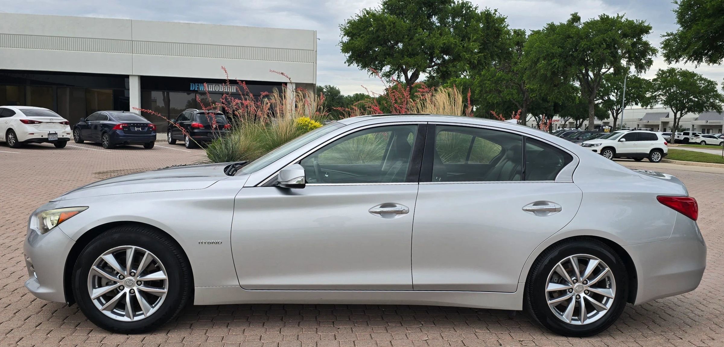 Used 2014 INFINITI Q50 Premium w/ Navigation Package AWD/4WD image 8