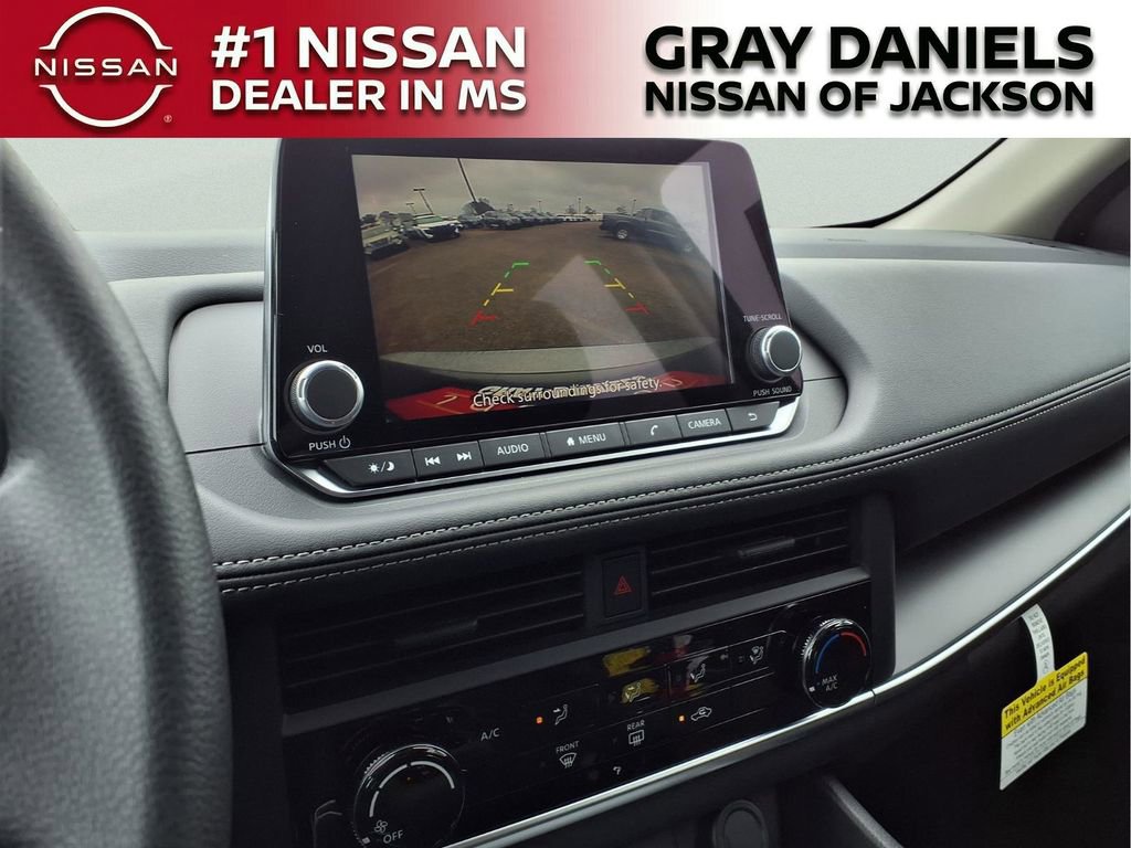 New 2026 Nissan Rogue S image 15