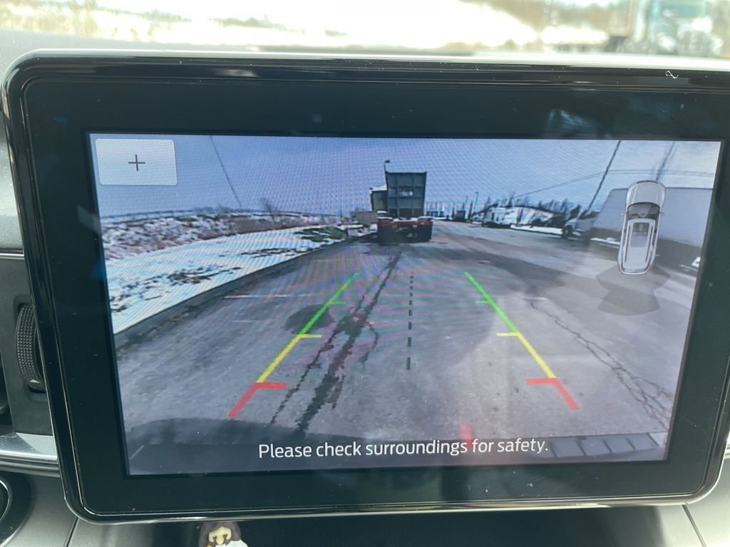 Used 2021 Ford Explorer XLT w/ Equipment Group 202A image 18