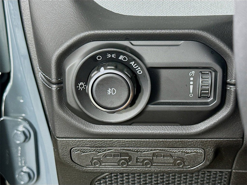 Used 2024 Jeep Wrangler Sahara w/ Safety Group image 20