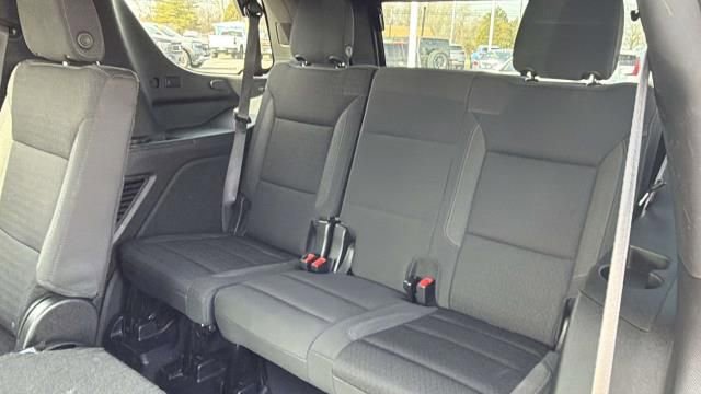 Used 2024 GMC Yukon SLE image 23