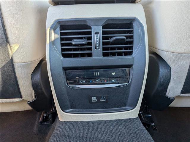 Used 2023 BMW 330i xDrive 330i xDrive w/ Driving Assistance Package image 18